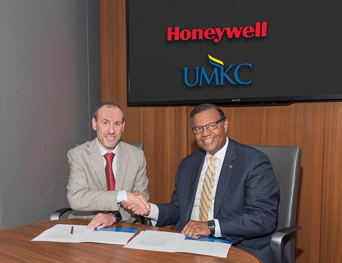 Honeywell and UMKC expand science and innovation collaboration